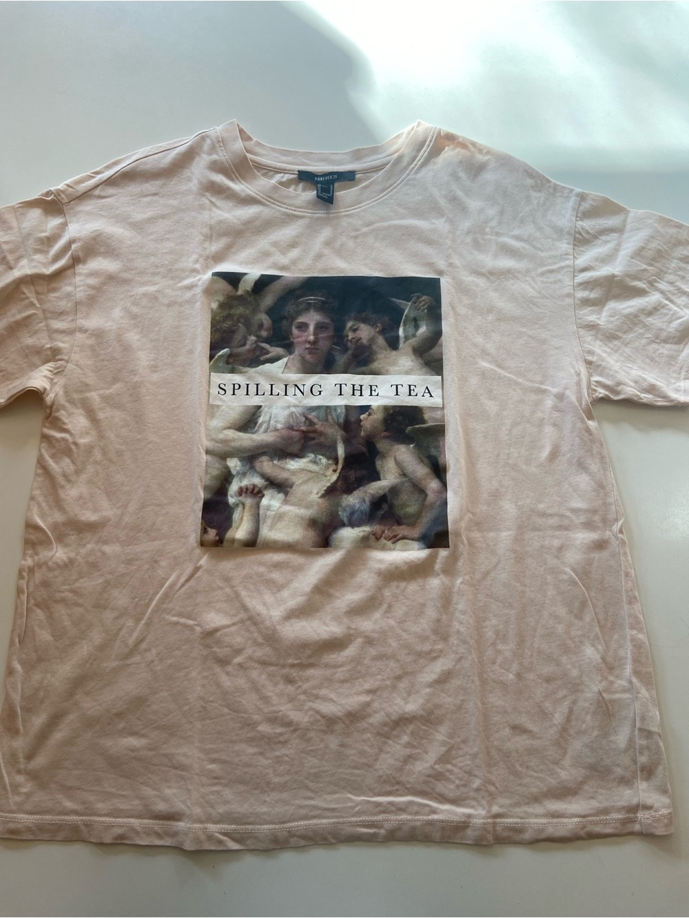 "Spilling The Tea" Forever 21 Graphic Tee Classical Painting like new size M